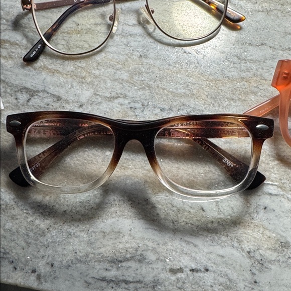 5 pairs of eye glasses - Picture 6 of 6